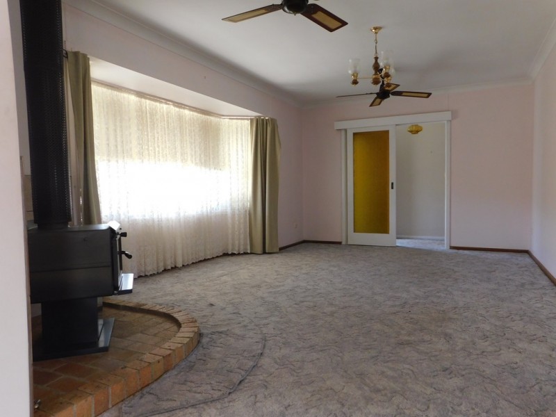 25 Drummond St, Coonabarabran NSW 2357