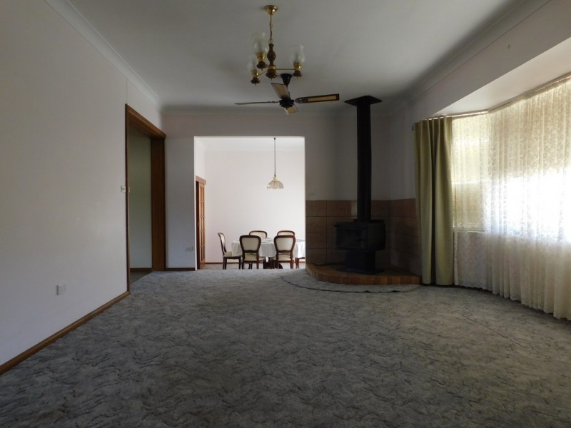 25 Drummond St, Coonabarabran NSW 2357