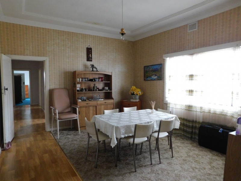 2-4 Myall St, Binnaway NSW 2395