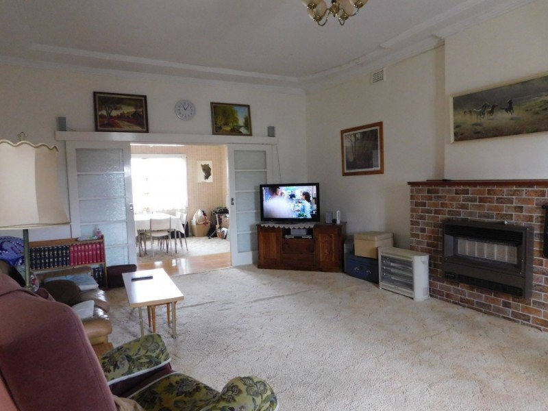 2-4 Myall St, Binnaway NSW 2395