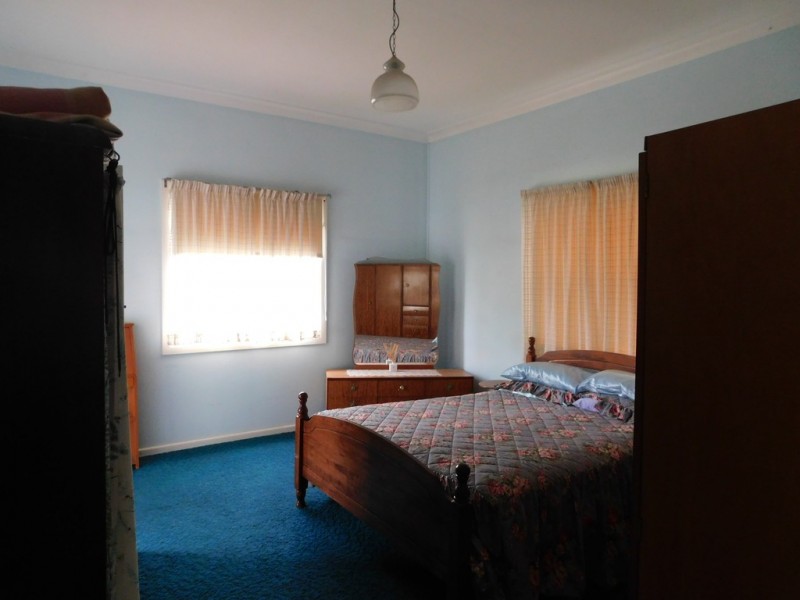 2-4 Myall St, Binnaway NSW 2395