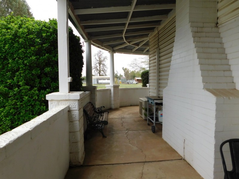 2-4 Myall St, Binnaway NSW 2395