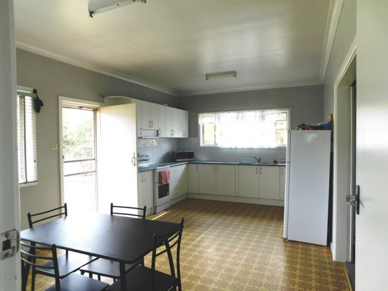 28 Camp St, Coonabarabran NSW 2357