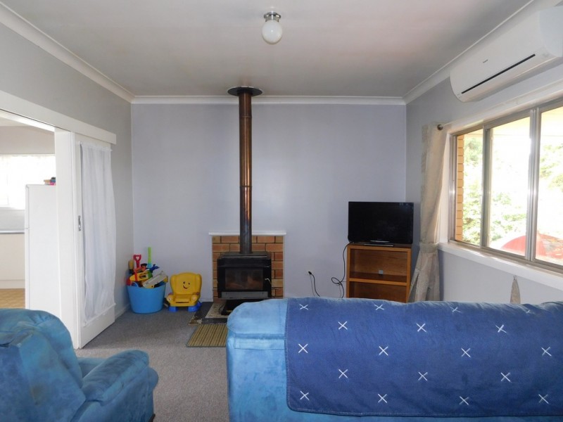 28 Camp St, Coonabarabran NSW 2357