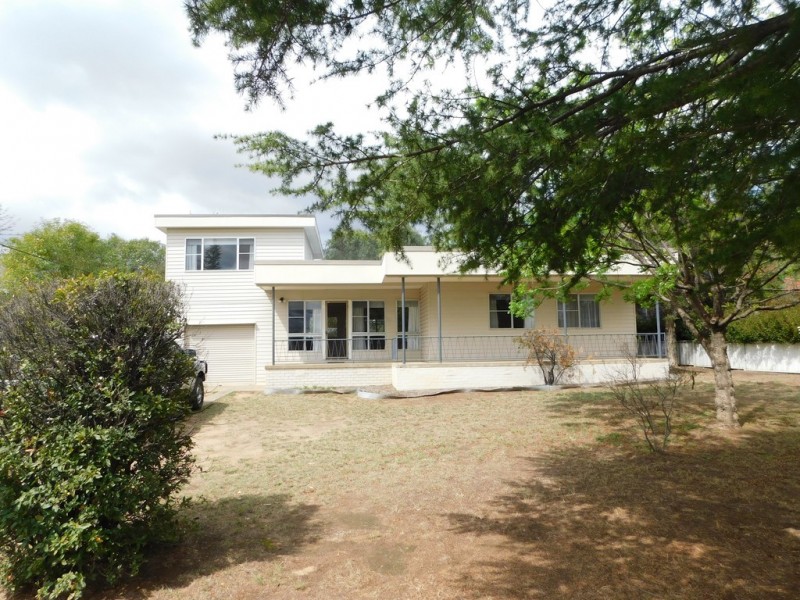 4 Edwards St, Coonabarabran NSW 2357