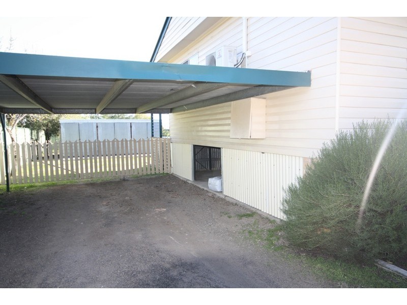 33 Guest Street, Narrabri NSW 2390