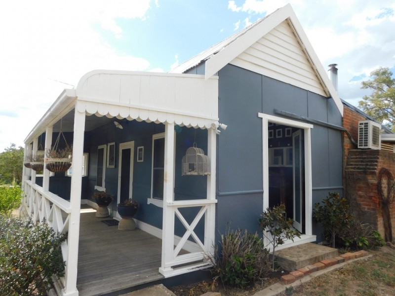 11 Gordon St, Coonabarabran NSW 2357