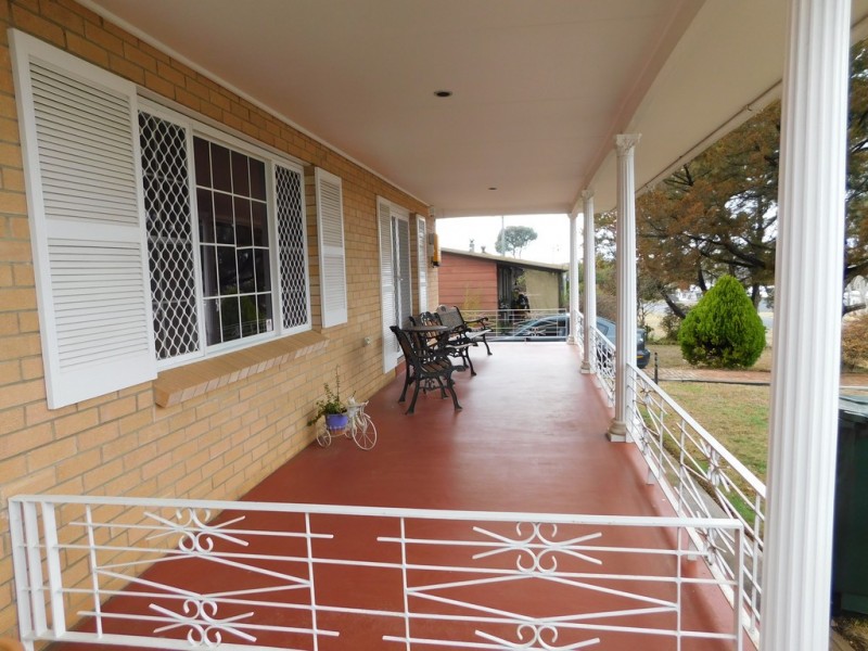 11 North St, Coonabarabran NSW 2357