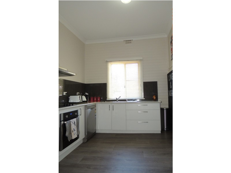 7 George St, Coonabarabran NSW 2357