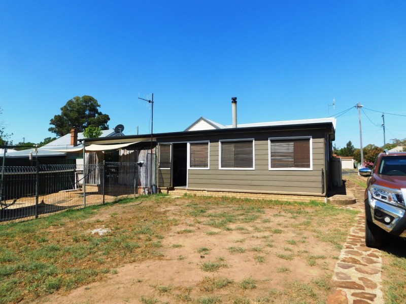 4 Knight St, Coonabarabran NSW 2357