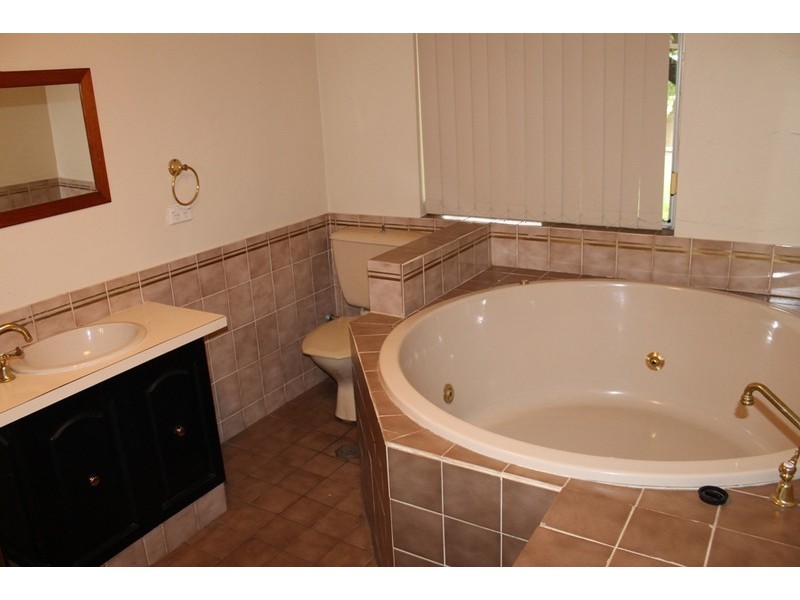 53  Butler Street, Inverell NSW 2360