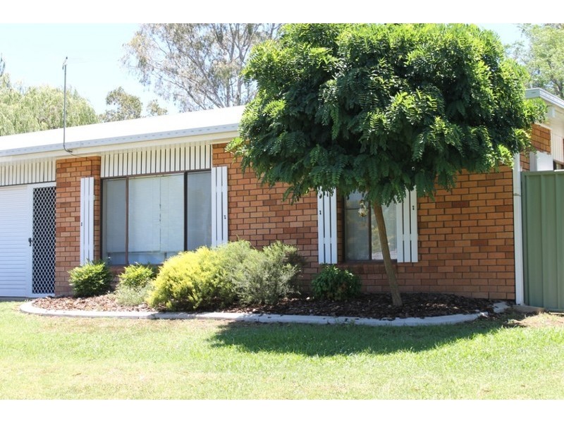 2/45 Queens Terrace, Inverell NSW 2360