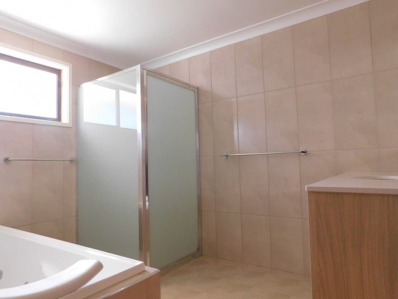 2 Rundle St, Coonabarabran NSW 2357