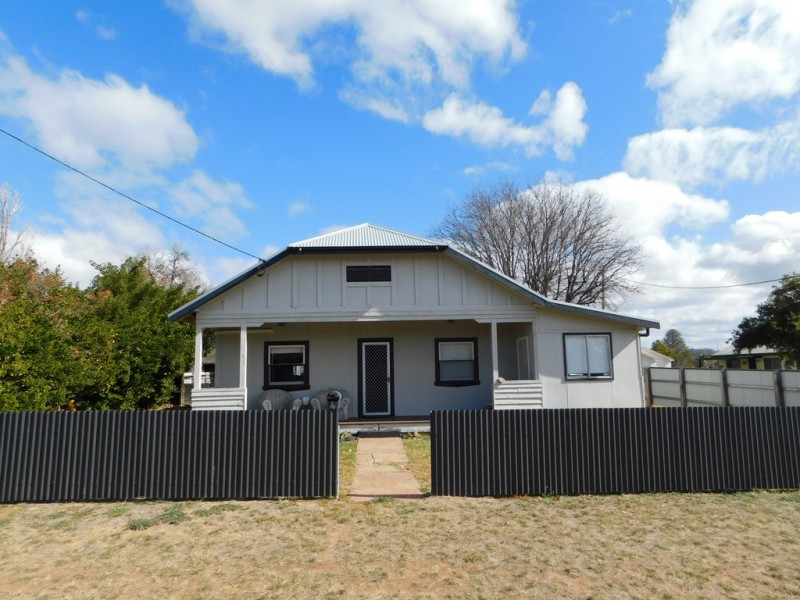 4 Horsley Street, Coonabarabran NSW 2357