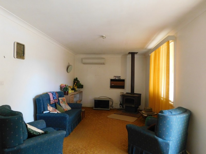 12 Queen St, Baradine NSW 2396