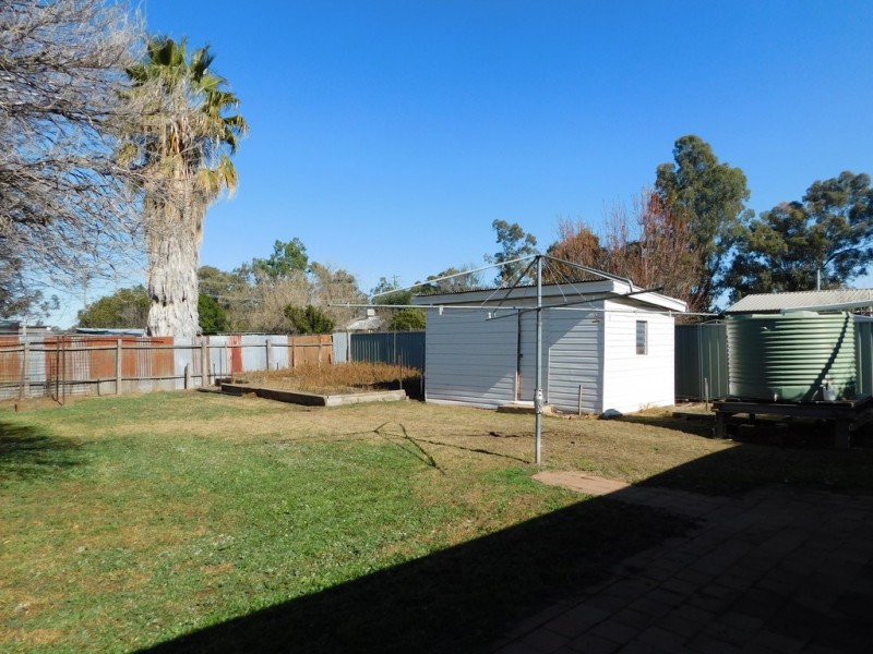 12 Queen St, Baradine NSW 2396