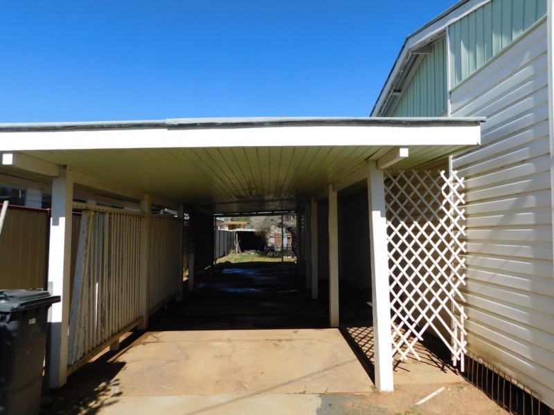 12 Queen St, Baradine NSW 2396
