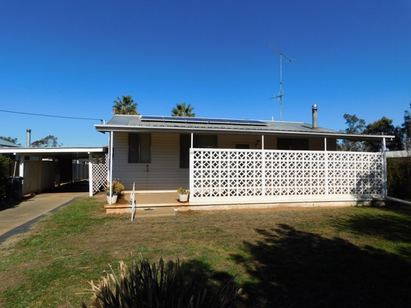 12 Queen St, Baradine NSW 2396