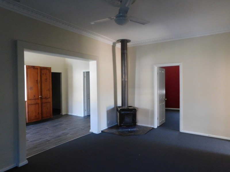 35 Edwards St, Coonabarabran NSW 2357