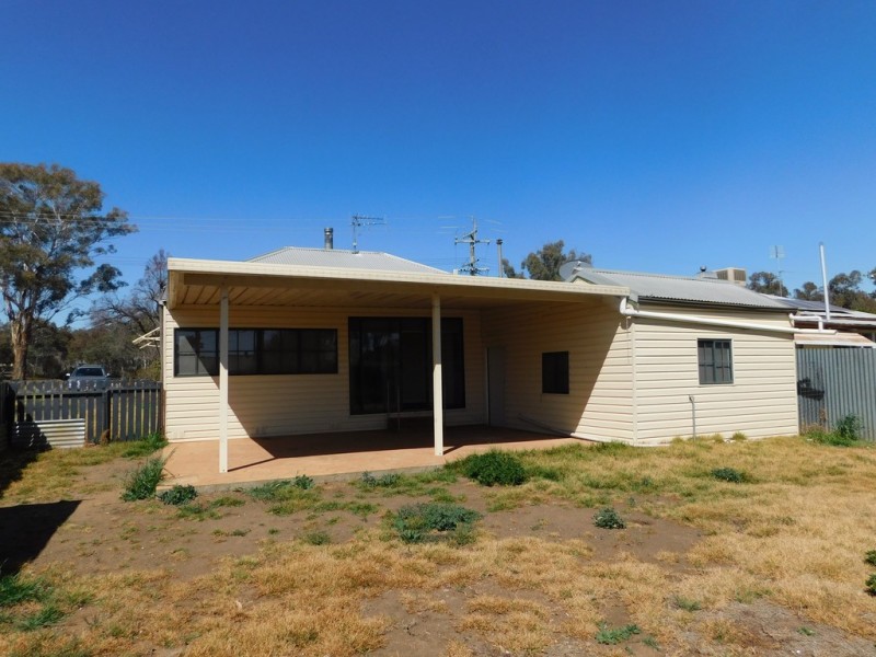 35 Edwards St, Coonabarabran NSW 2357