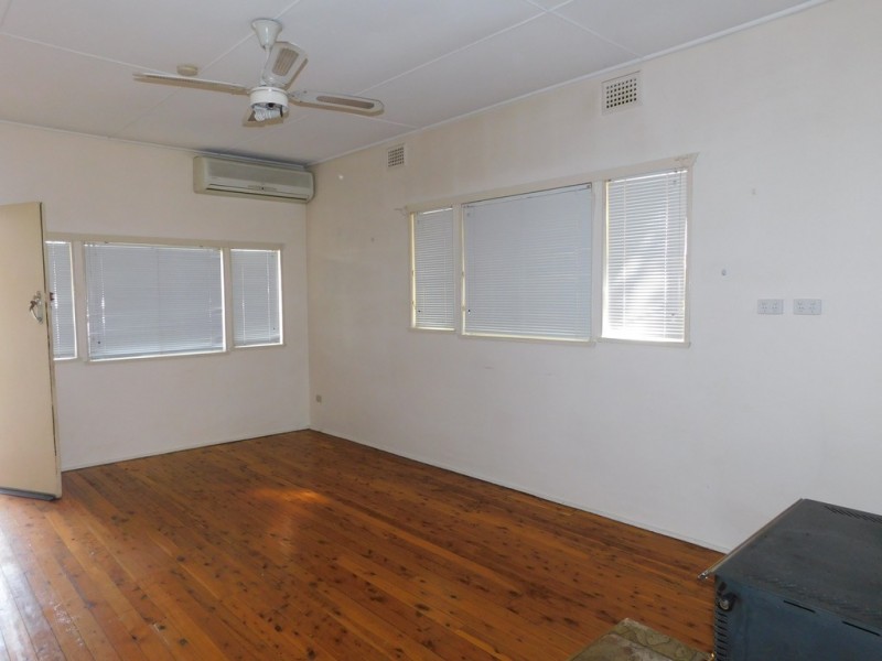 73 Edwards St, Coonabarabran NSW 2357