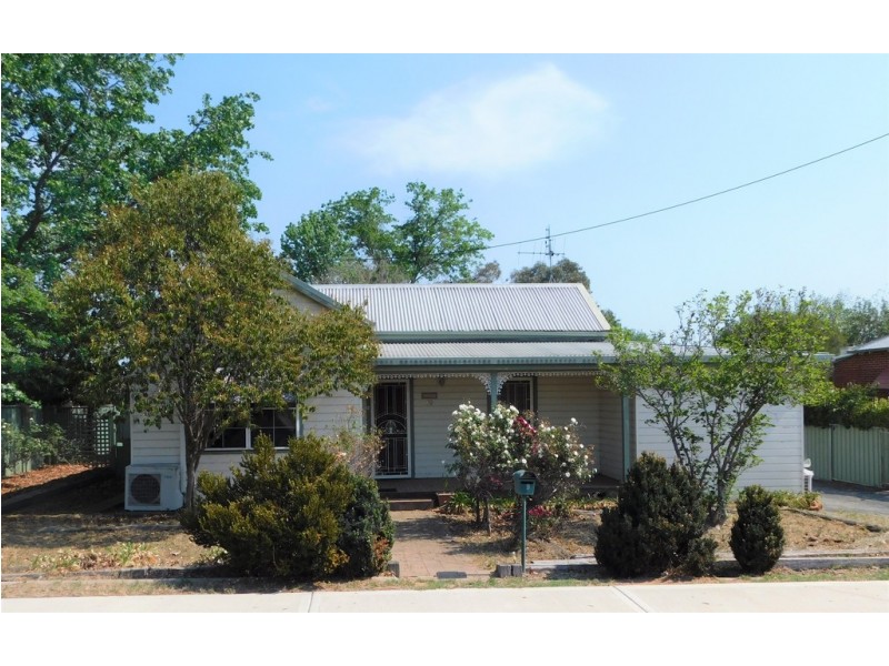 69 Edwards St, Coonabarabran NSW 2357