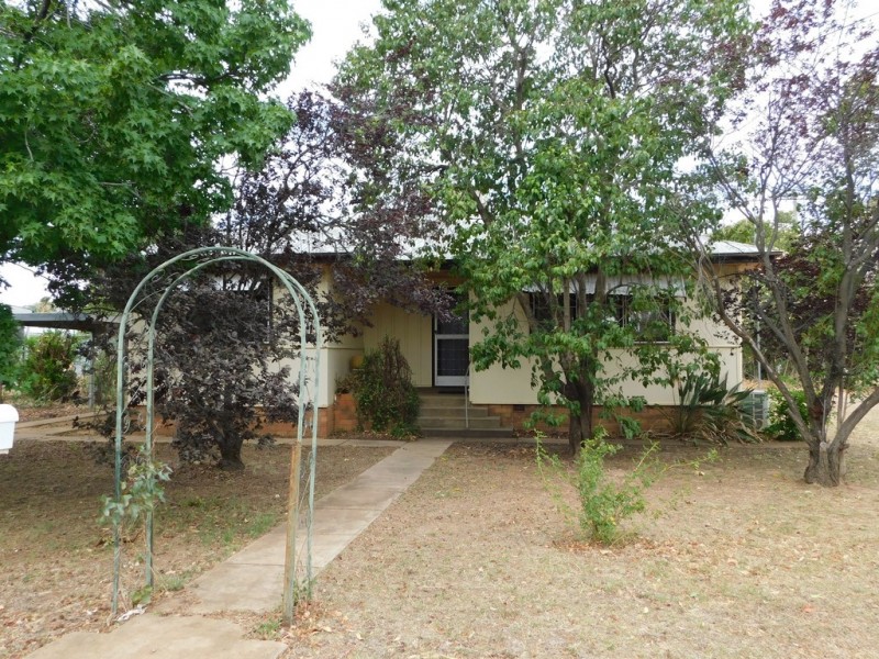 46 Darling St, Baradine NSW 2396