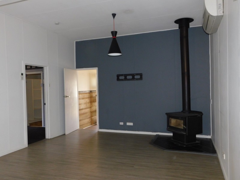 45 Charles St, Coonabarabran NSW 2357