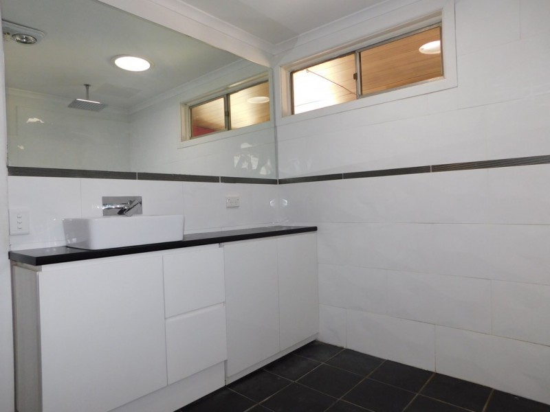 45 Charles St, Coonabarabran NSW 2357