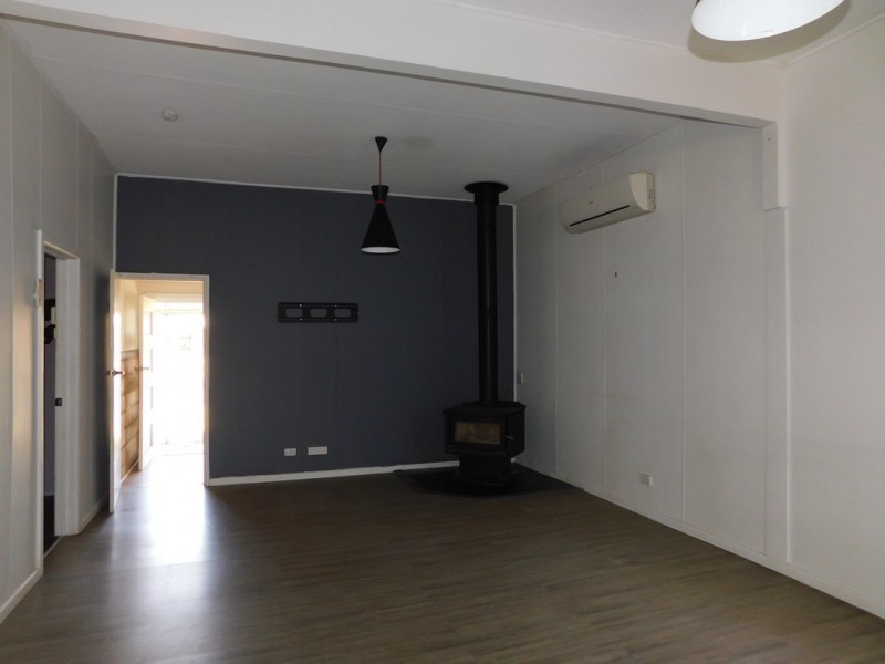 45 Charles St, Coonabarabran NSW 2357