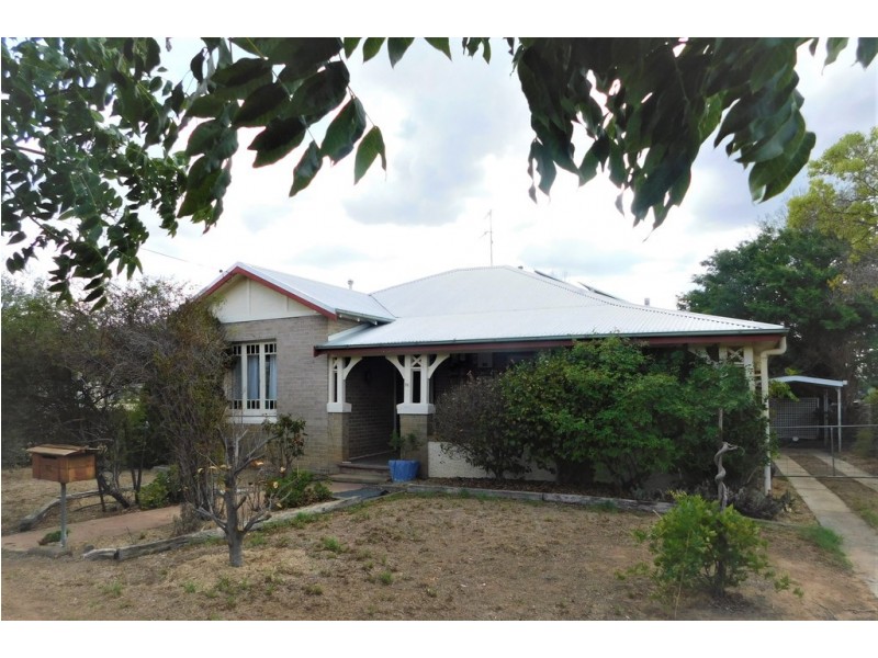 26 Knight St, Coonabarabran NSW 2357