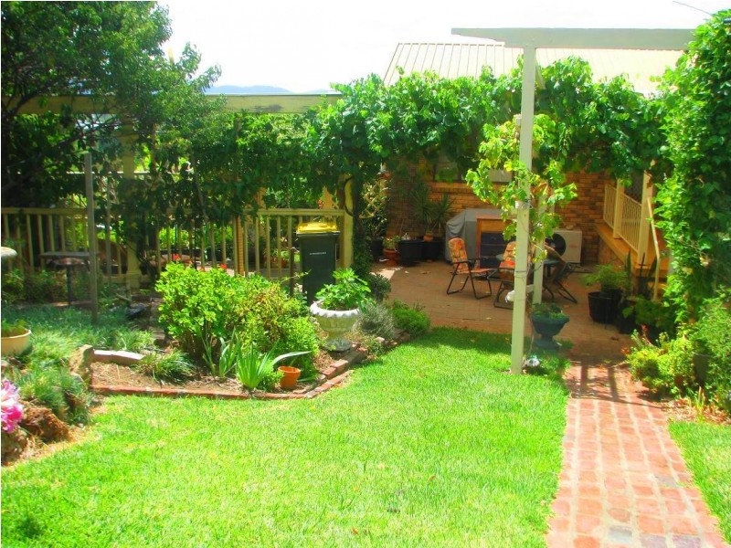 2 Church Street, Quirindi NSW 2343