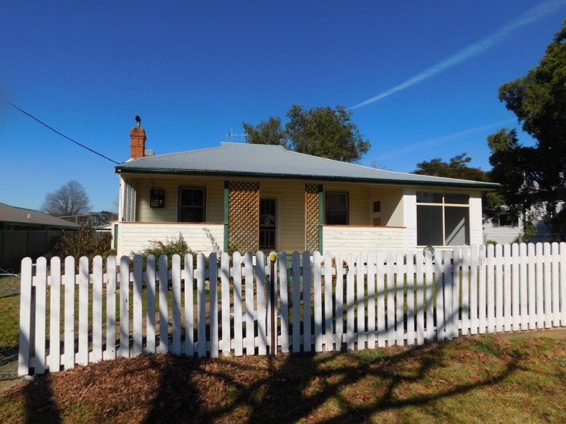 16 Cassilis St, Coonabarabran NSW 2357