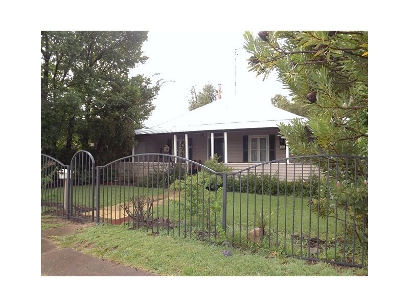 96 Cassilis St, Coonabarabran NSW 2357
