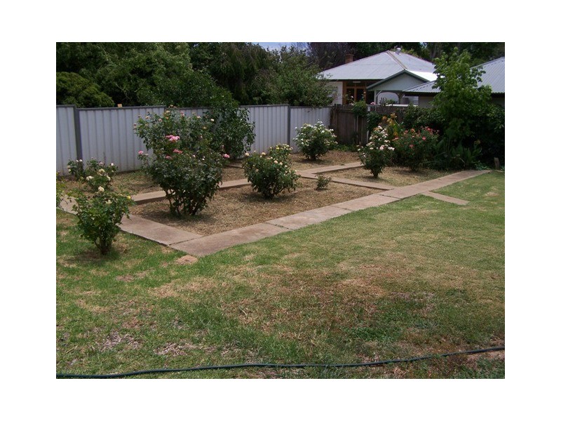 5 Arthur Street, Wellington NSW 2820