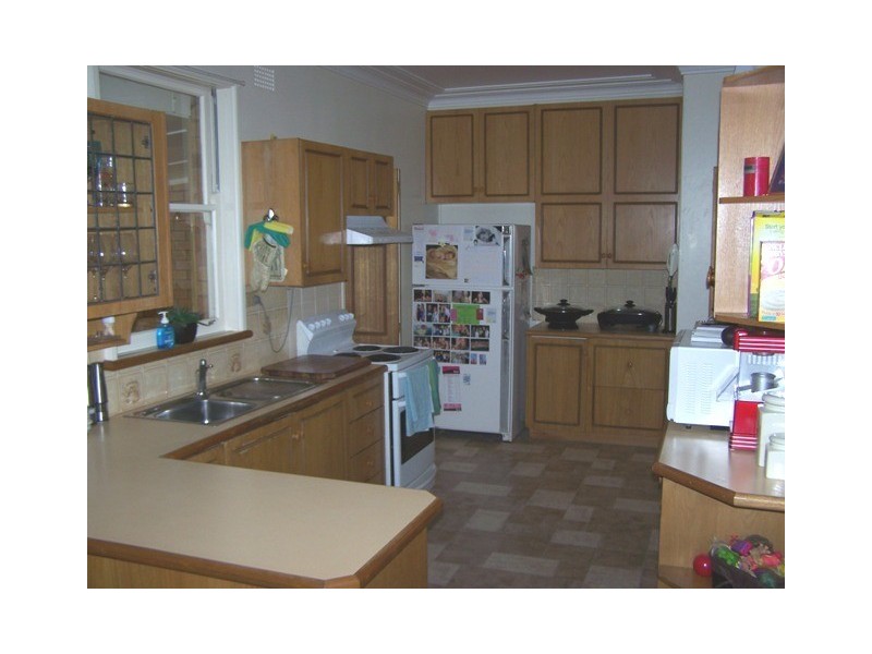 5 Arthur Street, Wellington NSW 2820