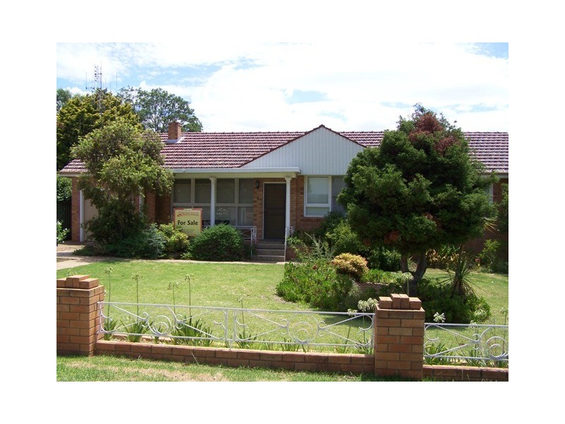 5 Arthur Street, Wellington NSW 2820