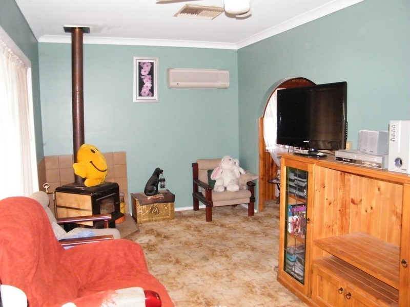 30 Pryor Street, Quirindi NSW 2343