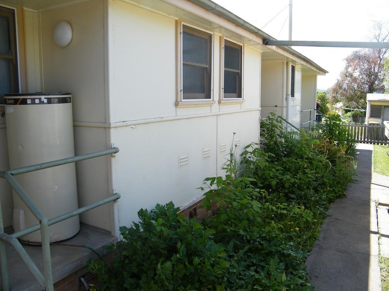 1/2 Perkins Street, Quirindi NSW 2343