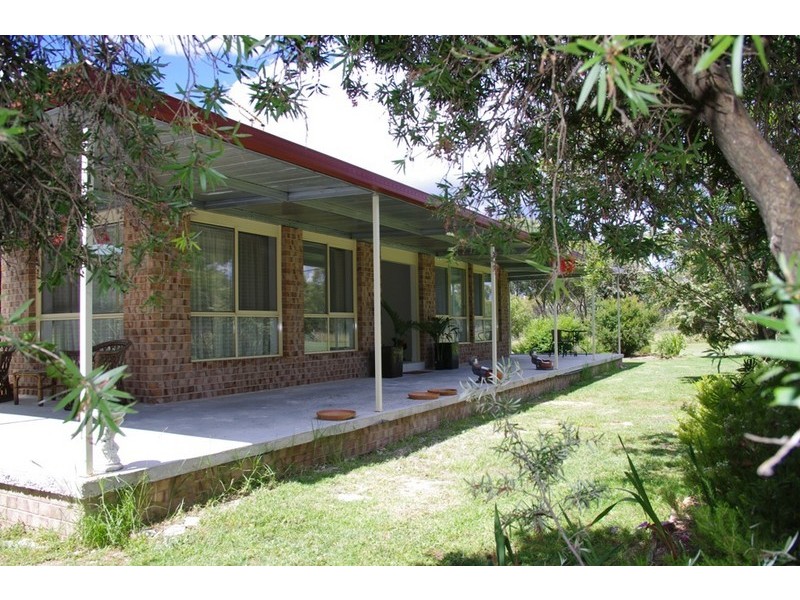 RAINBOW Aberdeen Road, Inverell NSW 2360