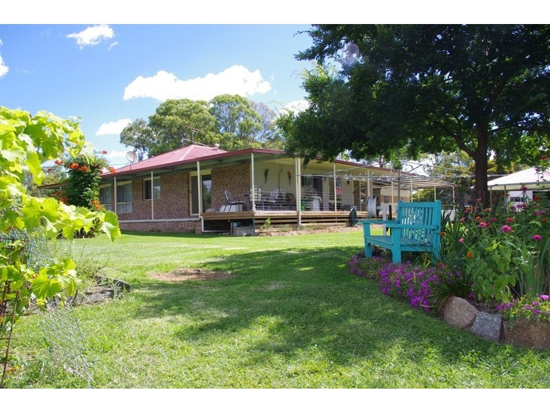 RAINBOW Aberdeen Road, Inverell NSW 2360