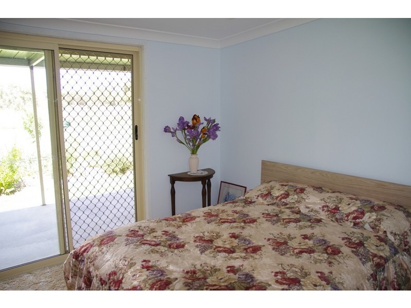 RAINBOW Aberdeen Road, Inverell NSW 2360