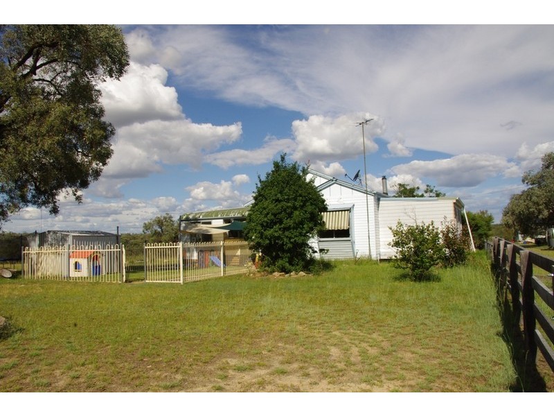 ATHLONE Cherry Tree Hill, Inverell NSW 2360