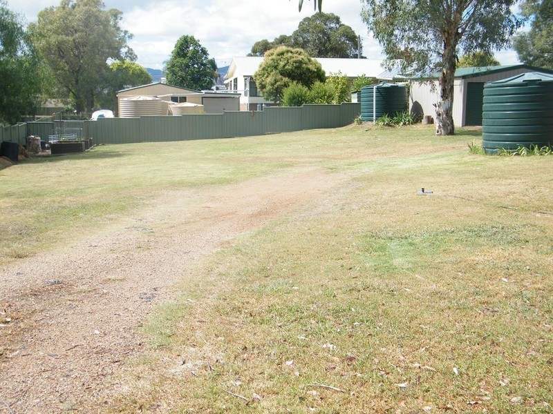 10 Simpson Street, Quirindi NSW 2343