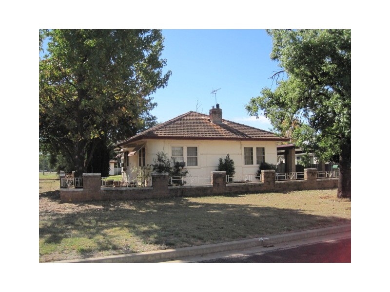 37 Macquarie St, Baradine NSW 2396