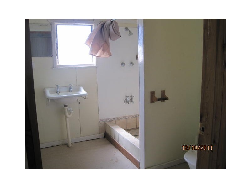 6 Lachlan St, Baradine NSW 2396