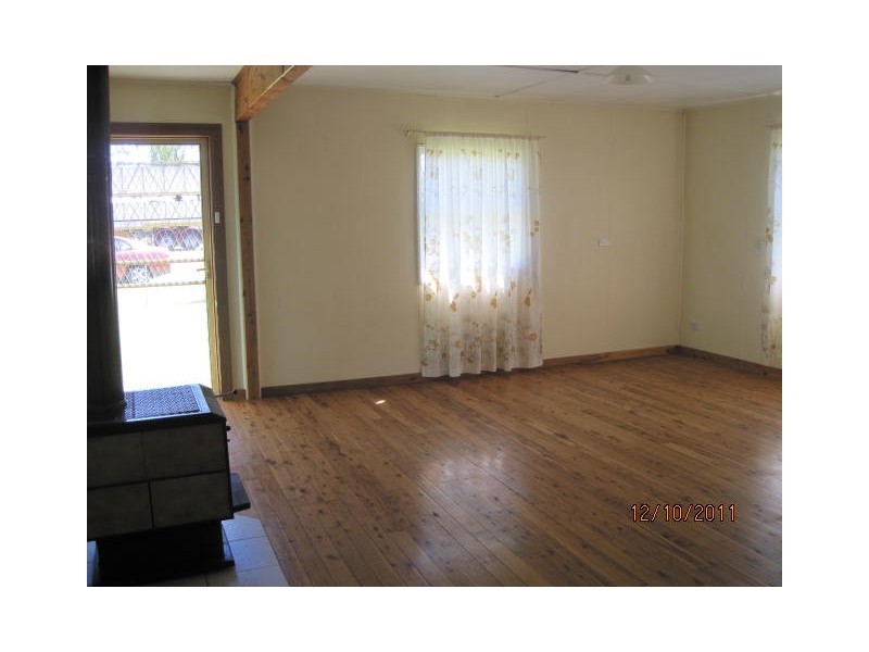 6 Lachlan St, Baradine NSW 2396