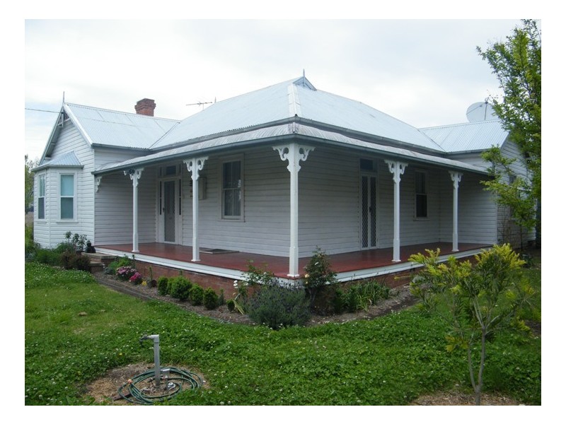 THE GUMS, Warrah Ck Rd, Willow Tree NSW 2339