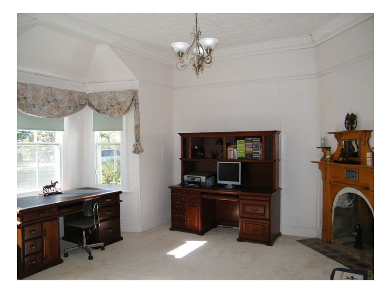 THE GUMS, Warrah Ck Rd, Willow Tree NSW 2339