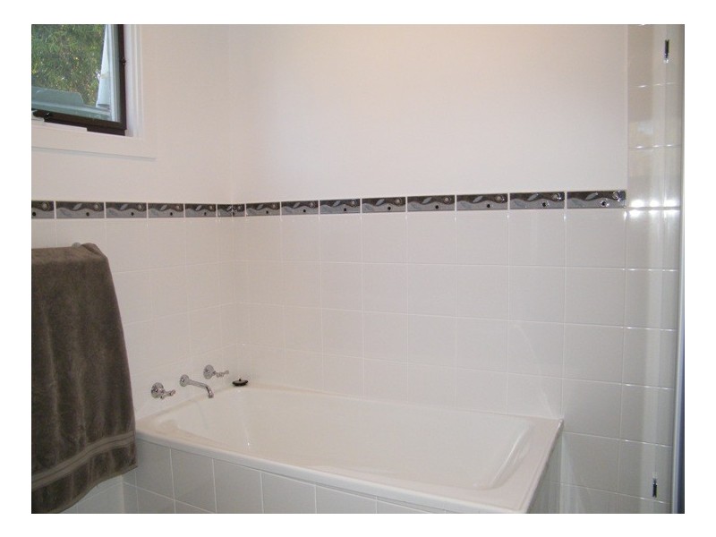 THE GUMS, Warrah Ck Rd, Willow Tree NSW 2339